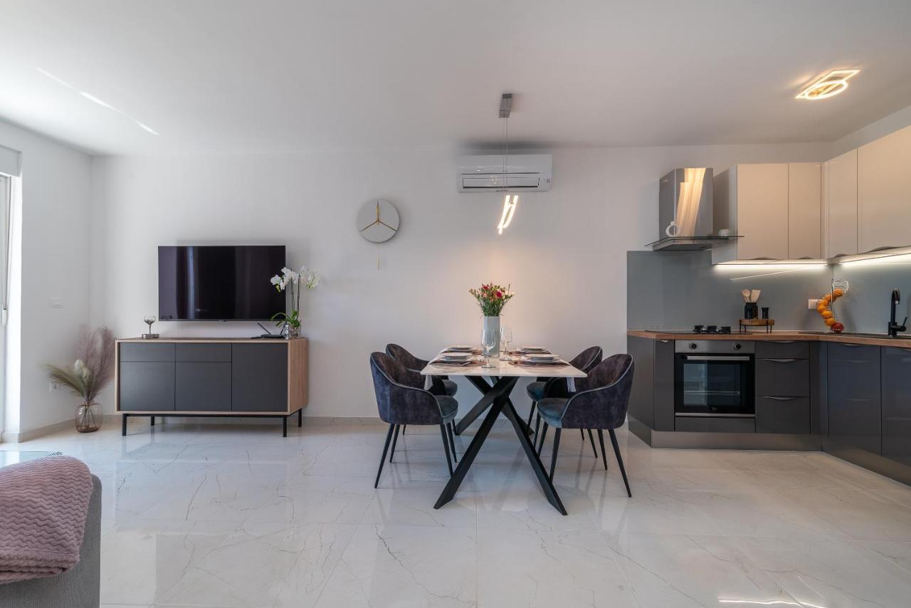 Infinity Apartment